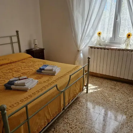Mare E Monti Frühstückspension La Spezia